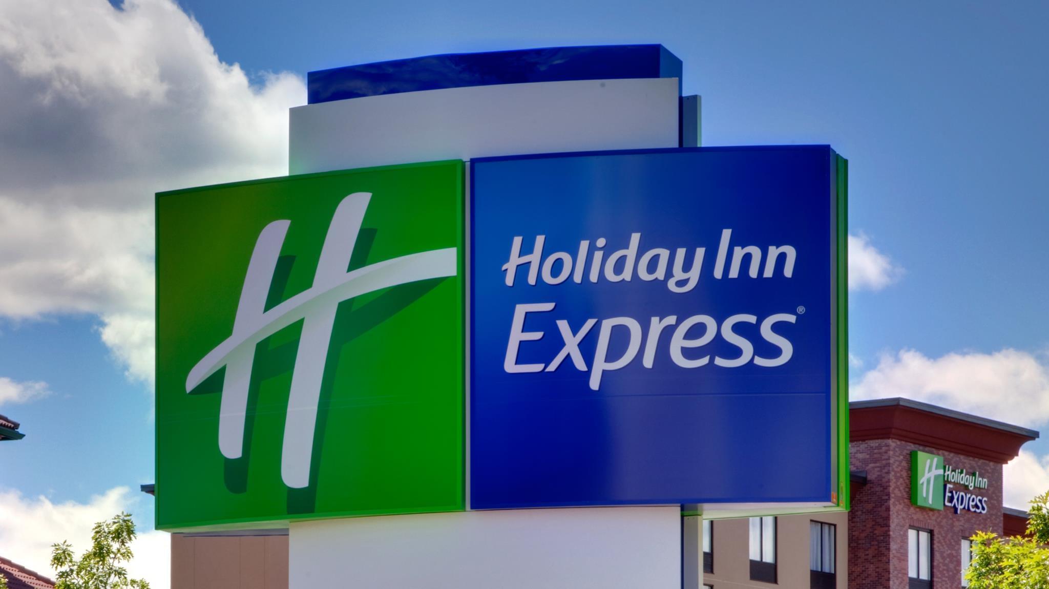 Holiday Inn Express & Suites Dallas Ne Arboretum Garland Exterior photo